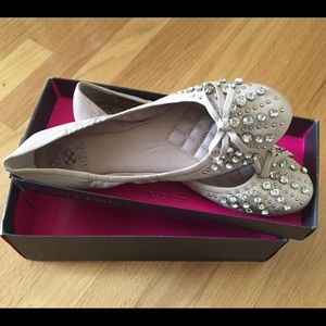 Vince Camuto ballet flats